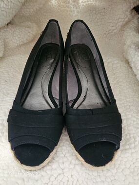 Life Stride Black Slip-On Comfort Shoes